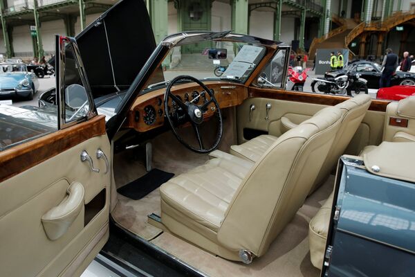 Bentley S1 Continental Drophead Coupe на выставке старинных автомобилей аукционного дома Bonhams Bentley S1 Continental Drophead Coupe на выставке старинных автомобилей аукционного дома Bonhams