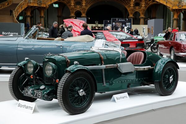 Aston Martin Ulster Two-seater Sports на выставке старинных автомобилей аукционного дома Bonhams Aston Martin Ulster Two-seater Sports на выставке старинных автомобилей аукционного дома Bonhams