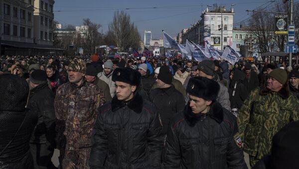 Прощание с командиром батальона ополчения ДНР Сомали Михаилом Толстых (позывной Гиви) в Донецке Прощание с командиром батальона ополчения ДНР Сомали Михаилом Толстых (позывной Гиви) в Донецке