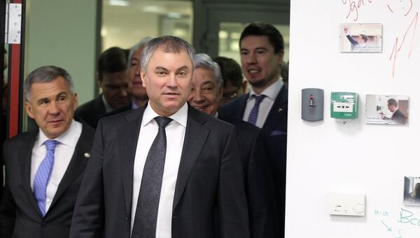 Председатель Государственной Думы РФ Вячеслав Володин и президент Республики Татарстан Рустам Минниханов во время посещения ИТ-парк в Казани Председатель Государственной Думы РФ Вячеслав Володин и президент Республики Татарстан Рустам Минниханов во время посещения ИТ-парк в Казани