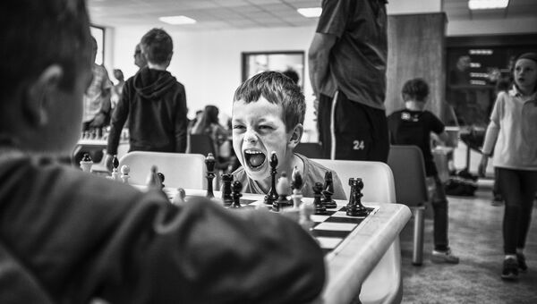 Youth Chess Tournaments фотографа Michael Hanke занявшего второе место в категории Спорт в фотоконкурсе World Press Photo Youth Chess Tournaments фотографа Michael Hanke занявшего второе место в категории Спорт в фотоконкурсе World Press Photo