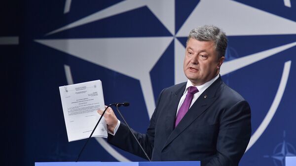 Президент Украины Петр Порошенко на саммите НАТО Президент Украины Петр Порошенко на саммите НАТО