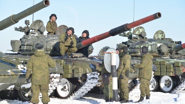 Второй этап соревнований Танковый биатлон между экипажами танков Т-72Б3 на полигоне Погоново Воронежской области Второй этап соревнований Танковый биатлон между экипажами танков Т-72Б3 на полигоне Погоново Воронежской области