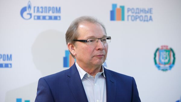 Пианист, лауреат международных конкурсов, народный артист России Юрий Розум. Пианист, лауреат международных конкурсов, народный артист России Юрий Розум.