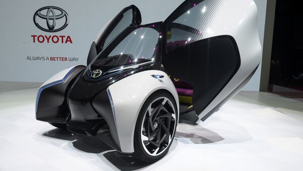 Автомобиль Toyota i-TRIL на Женевском международном автосалоне Автомобиль Toyota i-TRIL на Женевском международном автосалоне