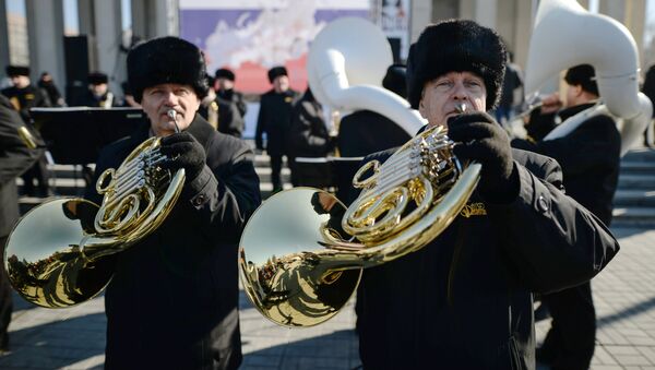 Участники праздничного мероприятия Крымская весна! Мы вместе! в честь третьей годовщины присоединения Крыма с Россией в Новосибирске Участники праздничного мероприятия Крымская весна! Мы вместе! в честь третьей годовщины присоединения Крыма с Россией в Новосибирске