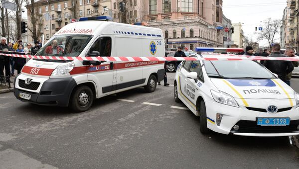 Автомобили экстренных служб на месте убийства Дениса Вороненкова в Киеве. Архивное фото Автомобили экстренных служб на месте убийства Дениса Вороненкова в Киеве. Архивное фото