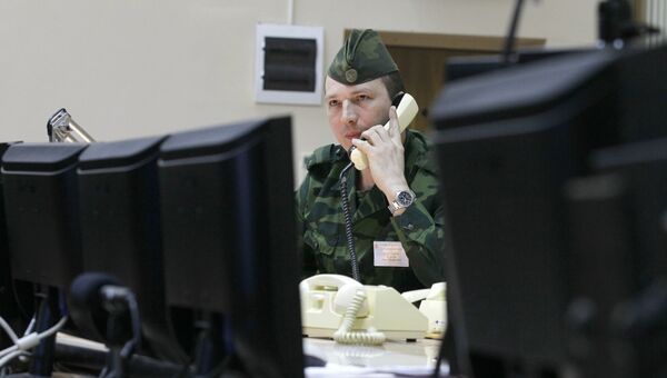 Сотрудник узла связи Системы предупреждения о ракетном нападении Космических войск России. Архивное фото Сотрудник узла связи Системы предупреждения о ракетном нападении Космических войск России. Архивное фото