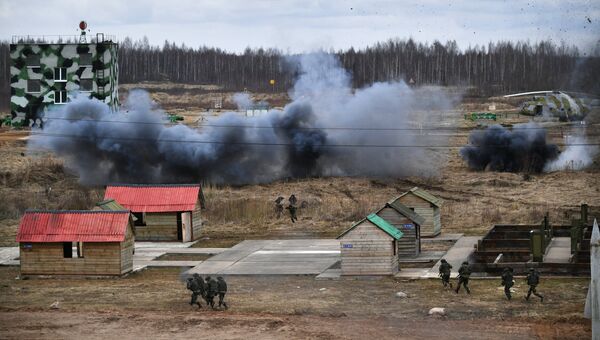 Военнослужащие во время совместных тактических учений подразделений ВДВ РФ и ССО ВС РБ в Витебске Военнослужащие во время совместных тактических учений подразделений ВДВ РФ и ССО ВС РБ в Витебске