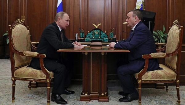 Президент РФ Владимир Путин и врио главы Марий Эл Александр Евстифеев. Архивное фото Президент РФ Владимир Путин и врио главы Марий Эл Александр Евстифеев. Архивное фото