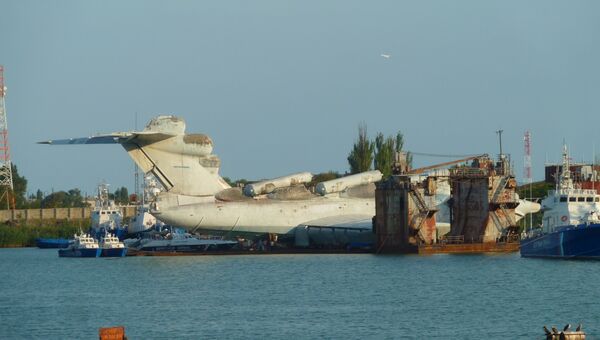 Советский экраноплан Лунь в Каспийске, 2010 год Советский экраноплан Лунь в Каспийске, 2010 год