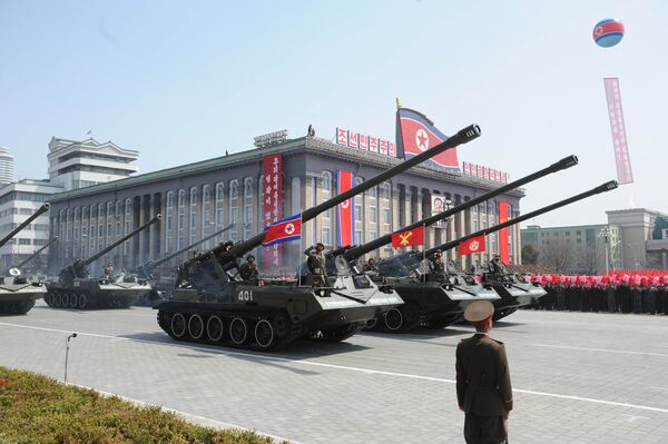 Военный парад в Пхеньяне. 2012 год Военный парад в Пхеньяне. 2012 год