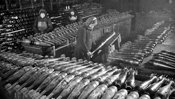 Готовые мины на одном из московских заводов. 1942 год Готовые мины на одном из московских заводов. 1942 год