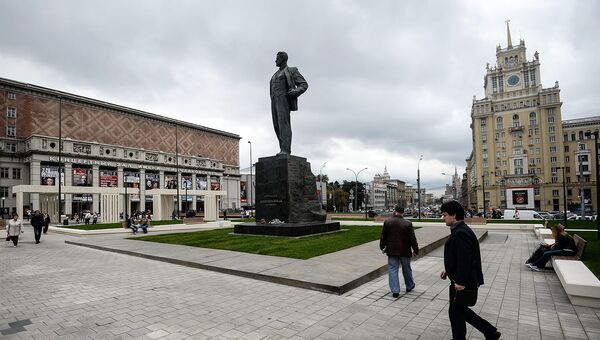 Дом с тритонами и двор учителя Петра I, или Что расскажет «Моя улица» Дом с тритонами и двор учителя Петра I, или Что расскажет «Моя улица»