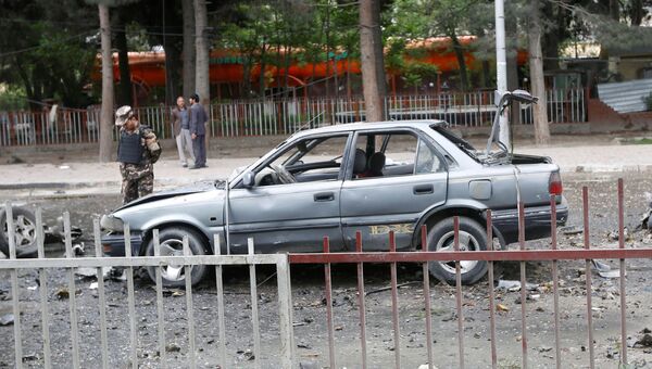 На месте взрыва в районе американского посольства в Кабуле, Афганистан. 3 мая 2017 На месте взрыва в районе американского посольства в Кабуле, Афганистан. 3 мая 2017