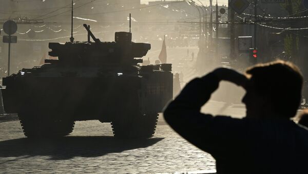 Боевая машина пехоты на гусеничной платформе Курганец-25 во время репетиции парада Победы в Москве Боевая машина пехоты на гусеничной платформе Курганец-25 во время репетиции парада Победы в Москве