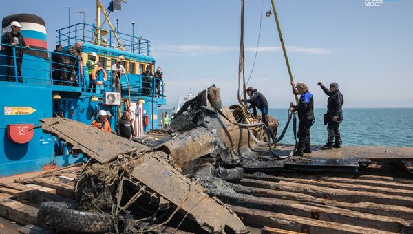 Операция по подъему Р-40 со дна Керченского пролива Операция по подъему Р-40 со дна Керченского пролива