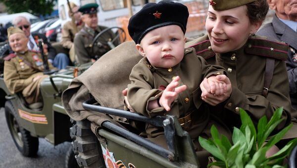 Участники военного парада, посвященного 72-й годовщине Победы, в Краснодаре Участники военного парада, посвященного 72-й годовщине Победы, в Краснодаре
