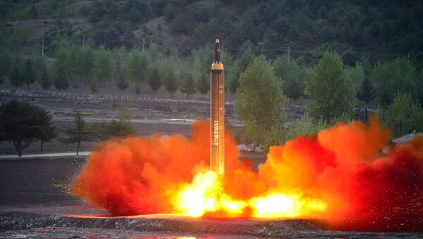 Испытание баллистической ракеты средней дальности Hwasong-12 в КНДР. 15 мая 2017 Испытание баллистической ракеты средней дальности Hwasong-12 в КНДР. 15 мая 2017