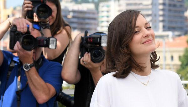 Актриса Марион Котийяр на Каннском кинофестивале Актриса Марион Котийяр на Каннском кинофестивале