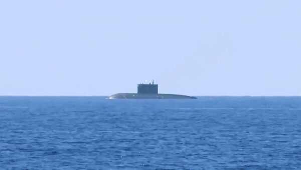 Подводная лодка Краснодар ВМФ РФ в Средиземном море. Архивное фото Подводная лодка Краснодар ВМФ РФ в Средиземном море. Архивное фото