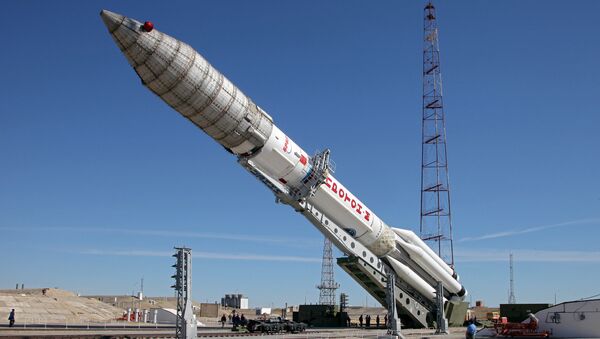 Вывоз ракеты-носителя Протон-М. Архивное фото Вывоз ракеты-носителя Протон-М. Архивное фото