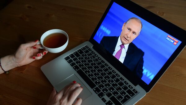 Трансляция Прямой линии с Владимиром Путиным. Архивное фото Трансляция Прямой линии с Владимиром Путиным. Архивное фото
