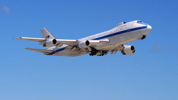 Самолет E4-B Boeing 747s Самолет E4-B Boeing 747s