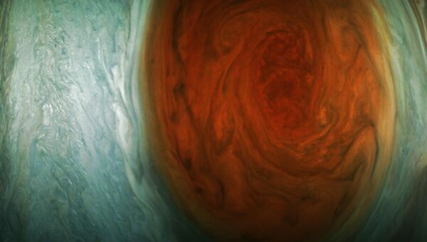 Фотография Великого красного пятна Юпитера, полученная зондом Juno 10 июля этого года Фотография Великого красного пятна Юпитера, полученная зондом Juno 10 июля этого года