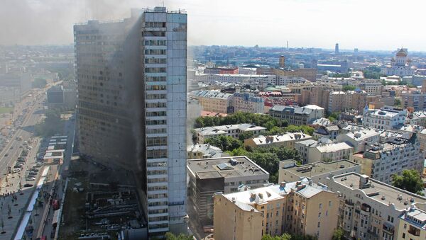 Возгорание в высотном здании на улице Новый Арбат в Москве. 18 июля 2017 Возгорание в высотном здании на улице Новый Арбат в Москве. 18 июля 2017