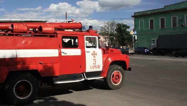 Пожарная машина в Харькове. Архивное фото Пожарная машина в Харькове. Архивное фото