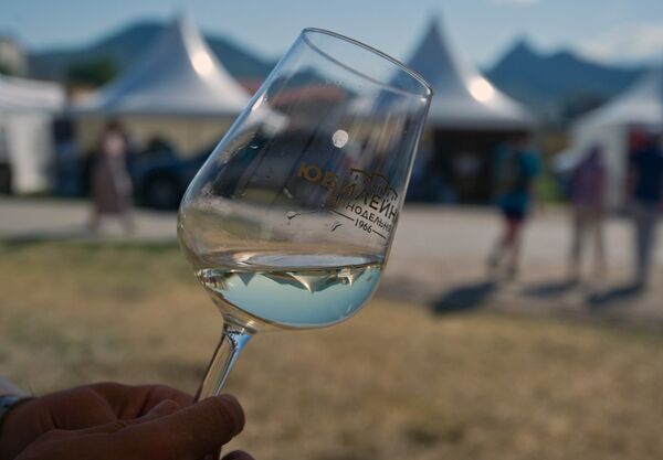 Винный фестиваль In Vino Veritas в Коктебеле Винный фестиваль In Vino Veritas в Коктебеле