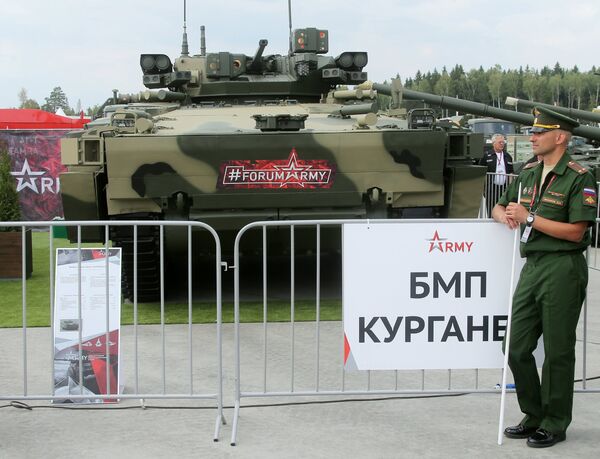 Боевая машина пехоты (БМП) на гусеничной платформе Курганец-25 на международном военно-техническом форуме Армия-2017 в Московской области Боевая машина пехоты (БМП) на гусеничной платформе Курганец-25 на международном военно-техническом форуме Армия-2017 в Московской области