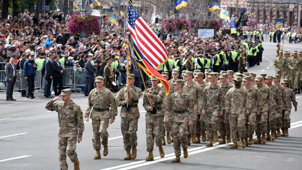 Военнослужащие США на параде в честь Дня независимости в Киеве. Архивное фото Военнослужащие США на параде в честь Дня независимости в Киеве. Архивное фото