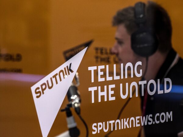 Стенд Информационного агентства и радио Sputnik на площадке Восточного экономического форума во Владивостоке Стенд Информационного агентства и радио Sputnik на площадке Восточного экономического форума во Владивостоке