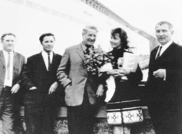 Разведчик Ким Филби с женой Руфиной Разведчик Ким Филби с женой Руфиной