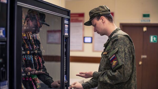 Военнослужащий в расположении Таманской дивизии Военнослужащий в расположении Таманской дивизии