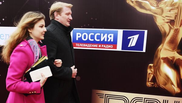 Гости перед началом церемонии вручения телевизионной премии ТЭФИ 2017 в Москве. 3 октября 2017 Гости перед началом церемонии вручения телевизионной премии ТЭФИ 2017 в Москве. 3 октября 2017