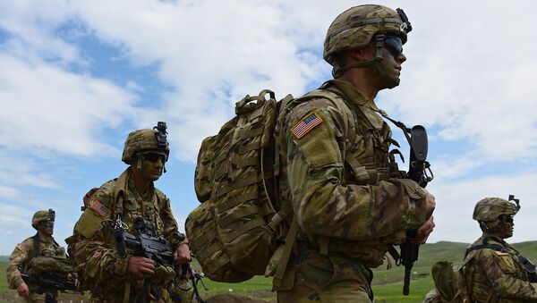 Военнослужащие США во время военных учений. Архивное фото Военнослужащие США во время военных учений. Архивное фото