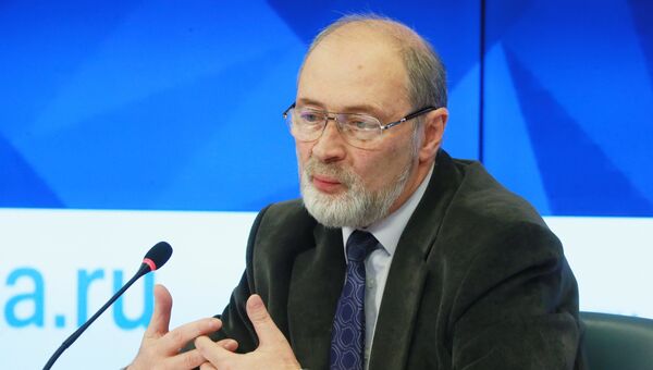 Директор Гидрометцентра России Роман Вильфанд во время пресс-конференции в Международном мультимедийном пресс-центре МИА Россия сегодня. 18 октября 2017 Директор Гидрометцентра России Роман Вильфанд во время пресс-конференции в Международном мультимедийном пресс-центре МИА Россия сегодня. 18 октября 2017