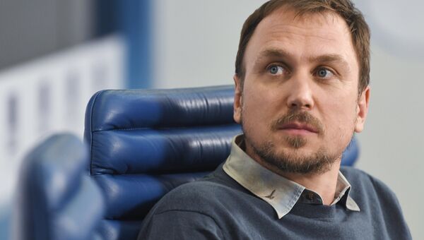 Актер Ларс Айдингер на пресс-конференции создателей и актеров фильма Матильда Актер Ларс Айдингер на пресс-конференции создателей и актеров фильма Матильда
