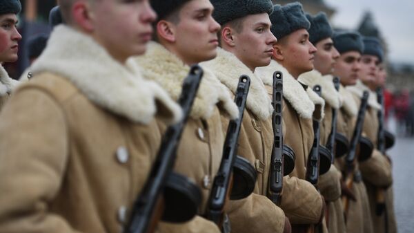 Генеральная репетиция марша, посвященного 76-й годовщине парада 1941 года, на Красной площади в Москве. 5 ноября 2017 Генеральная репетиция марша, посвященного 76-й годовщине парада 1941 года, на Красной площади в Москве. 5 ноября 2017