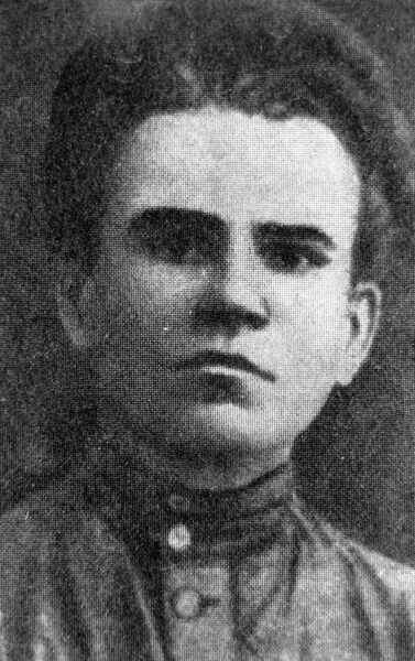Яков Христофорович Петерс (1886-1939), профессиональный революционер, один из создателей и первых руководителей ВЧК Яков Христофорович Петерс (1886-1939), профессиональный революционер, один из создателей и первых руководителей ВЧК