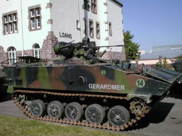 Боевая машина пехоты (БМП) Франции AMX-10P Боевая машина пехоты (БМП) Франции AMX-10P