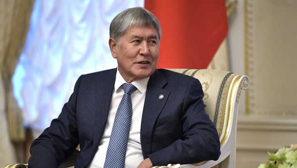 Президент Киргизии Алмазбек Атамбаев. Архивное фото Президент Киргизии Алмазбек Атамбаев. Архивное фото