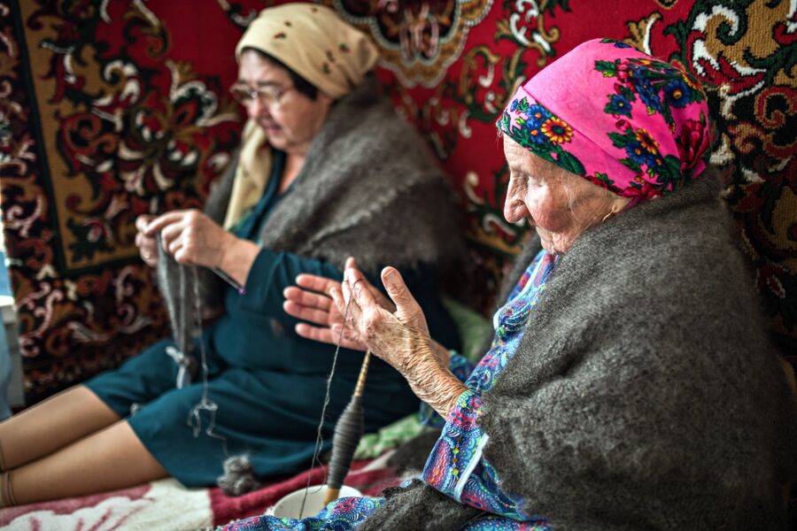 Не проходит и дня, чтобы односельчане не проведали самую старшую жительницу Татарского Саракташа Не проходит и дня, чтобы односельчане не проведали самую старшую жительницу Татарского Саракташа
