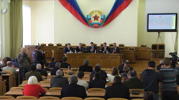 На заседании совета ЛНР приняли отставку главы республики Игоря Плотницкого На заседании совета ЛНР приняли отставку главы республики Игоря Плотницкого