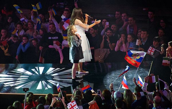 Российская певица Полина Богусевич выступает в финале конкурса Детское Евровидение - 2017 в Тбилиси. 26 ноября 2017 Российская певица Полина Богусевич выступает в финале конкурса Детское Евровидение - 2017 в Тбилиси. 26 ноября 2017