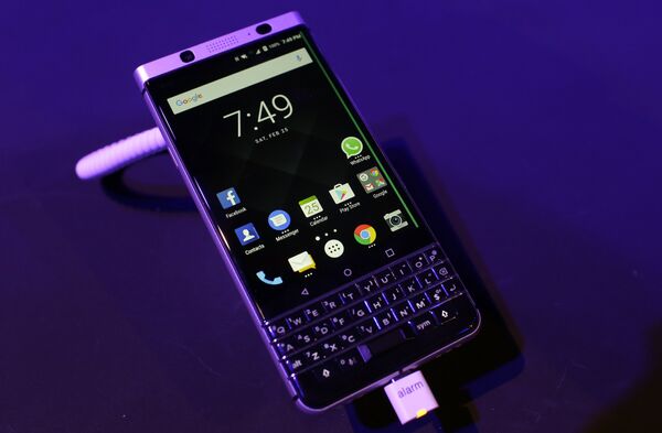 Смартфон BlackBerry KEYone Смартфон BlackBerry KEYone