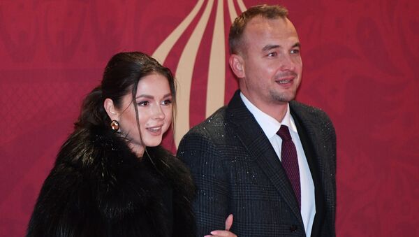 Певица Нюша и главный советник президента Международной федерации студенческого спорта Игорь Сивов Певица Нюша и главный советник президента Международной федерации студенческого спорта Игорь Сивов